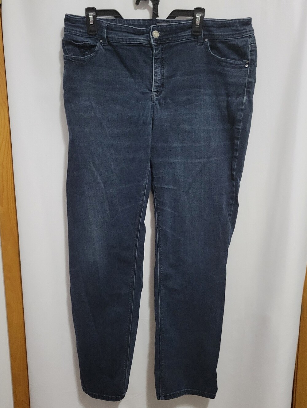 Chico's So Slimming Dark Blue Jeans, Size 3 reg (16)
